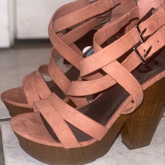Pink Guess Wedge Sandals - Picture 2 of 3